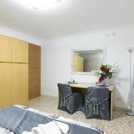 Crystal Deluxe Apartamento