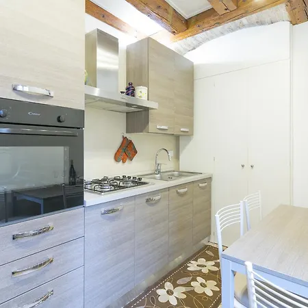 Apartamento Crystal Deluxe *